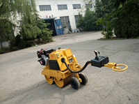 Rouleau compresseur à double tambour à marche arrière haute efficacité de 800 kg avec prix direct d'usine en Chine