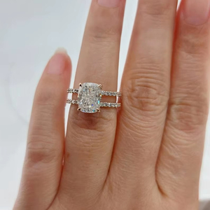 Anillo de compromiso de moissanita de 3 quilates con corte cojín, anillo de compromiso con halo oculto, solitario con corte cojín, anillo de propuesta solitario. - Product Image 2