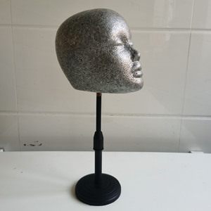 Cabeza femenina de espuma personalizada, maniquí ligero, cabeza de espuma portátil, busto para peluca y exhibición de sombrero - Product Image 3