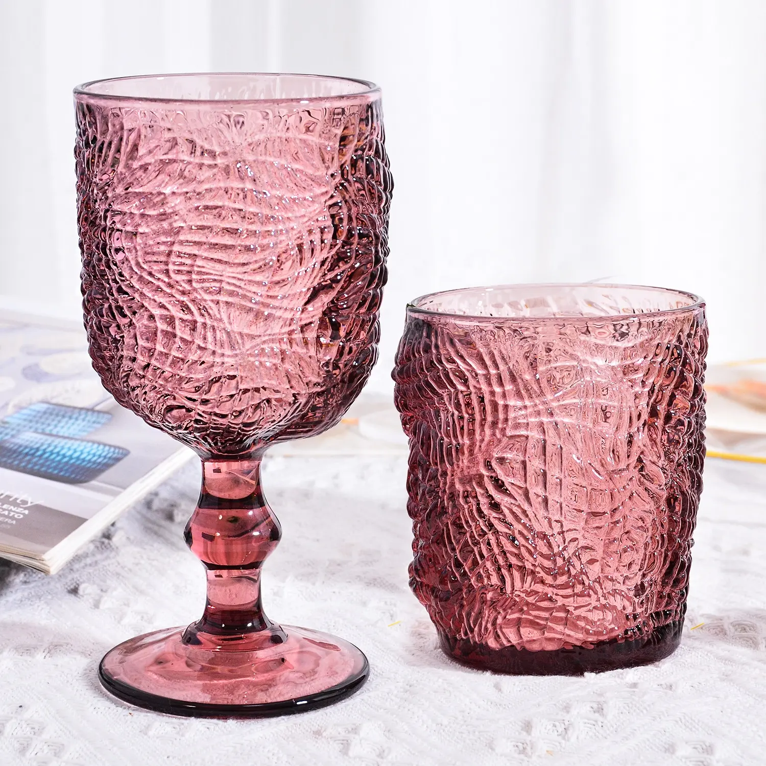 Samyo wholesale wedding dinning colored glassware water drinking cups vintage goblet glass red wine glasses for gifts