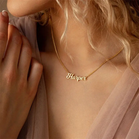 Collier avec pendentif en acier inoxydable plaqué or 14 carats personnalisé pour femme IVANDA, avec plaque de nom, lettre, gravable, chaîne, accessoire de bijoux