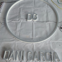Letrero LED Acrílico Personalizado con Diseño Delgado e Iluminación Frontal, Letras Luminosas, Uso en Interiores, Resistente al Agua IP67, Garantía de 3 Años