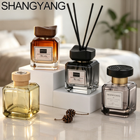 Flacon diffuseur de parfum de luxe carré, dégradé ambre, vide, avec bouchon à vis