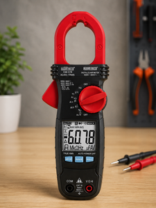 Pinza Amperimétrica Digital KUSAM KM-078 True RMS, Medidor de Capacitancia, Resistencia, Corriente (600A), Frecuencia, Continuidad - CAT IV 300V - Product Image 4