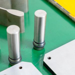 AMT VINA Fabricant vietnamien de pièces usinées CNC de précision en acier, aluminium, cuivre pour l'automobile, l'aérospatiale et l'équipement industriel - Product Image 1