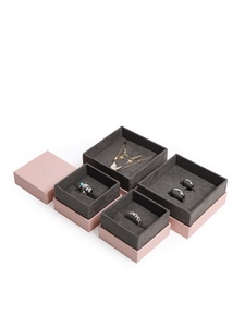 Boîte cadeau en carton rigide rose avec couvercle, logo personnalisé, emballage de luxe pour bijoux - Product Image 5