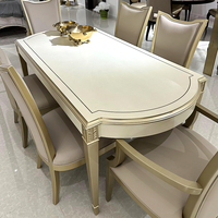 Table à manger en bois massif blanc crème de luxe de style français avec plateau à motifs floraux sculptés à la main