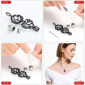 Collar de urna para cenizas de mascotas con diseño de loto, chapado en oro de 18k, de acero inoxidable, antideslustre, de moda, para hombres y mujeres - Product Image 4