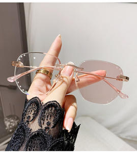 3316 luxe diamant garniture sens avancé sans cadre lumière chromatisme anti-bleu lunettes myopes lunettes femme gris thé <span class=keywords><strong>verres</strong></span> - Product Image 2