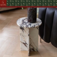 Table d'appoint ronde en marbre Calacatta Viola de luxe GOLDKING, veines violettes, mobilier en pierre sur mesure haut de gamme pour salon et chambre