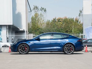 รถยนต์เทสล่า โมเดล เอส ขับเคลื่อนสี่ล้อ ประหยัดพลังงาน ประสิทธิภาพสูง พลังงานใหม่ ประเภทรถซีดาน ระยะทางวิ่ง 715 กม. กำลัง 670 แรงม้า - Product Image 4