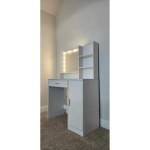 Coiffeuse avec miroir LED et meuble de rangement pour chambre à coucher, design moderne, construction en panneaux de bois - Product Image 5