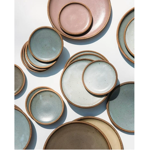 Assiettes en céramique design, vaisselle décorative pour restaurant, hôtel, restauration, cuisine, service à domicile et événements spéciaux. - Product Image 1