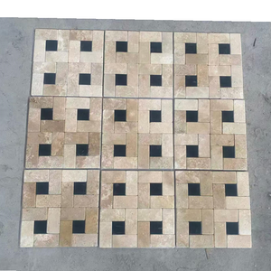 Gạch mosaic đá travertine màu be tự nhiên, họa tiết hình vuông, dán lưới, dùng trang trí tường nhà tắm, nhà bếp, khách sạn.