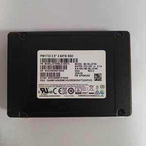 Unidad de estado sólido HORNG SHING usada en el disco SSD PM1733 U.2 3,84 T 7C SATA 6Gbps de 1/2/2/T - Product Image 1