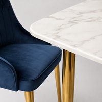 Table à manger moderne de luxe Rikkasi en pierre naturelle rectangulaire pour 6 personnes, avec pieds en acier inoxydable couleur champagne et plateau en marbre