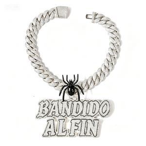 Collana 'Bandido Al Fin' Dorata con Catena in Zirconia, Ciondolo a Forma di Ragno Nero e Design Hip-Hop di Tendenza - Product Image 3