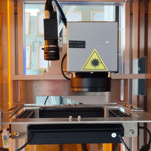 Máquina de Marcado Láser UV Industrial con Autoposicionamiento, Banda Transportadora, Protección de Seguridad, Colocación Irregular, Grabado de Logotipos/Códigos/Patrones para Fábrica - Product Image 4