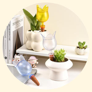 Ménage jardinage plantes goutteur d'eau <span class=keywords><strong>automatique</strong></span> plante auto-<span class=keywords><strong>arrosage</strong></span> clair tulipe forme jardin grand goutteur <span class=keywords><strong>automatique</strong></span> - Product Image 1