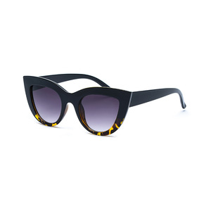 Gafas de Sol de Ojo de Gato para Mujer, Montura Negra, Lentes de PC, Protección UV400, Estilo Moderno XH3021 - Product Image 2