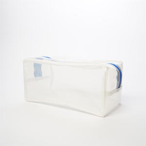 Bolsa de cosméticos de viaje Premium PVC transparente impermeable con cierre de cremallera de logotipo personalizado Material de PC de estilo informal - Product Image 3