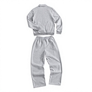 Ensemble de survêtement deux pièces pour homme gris chiné clair, comprenant une veste à col zippée épaisse et un pantalon de survêtement large à cordon de serrage - Product Image 2