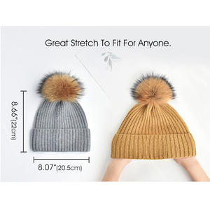 Bonnets personnalisés pour femmes avec <span class=keywords><strong>pompon</strong></span> en <span class=keywords><strong>fourrure</strong></span> véritable Chapeaux d'hiver tricotés en laine pour femmes <span class=keywords><strong>Bonnet</strong></span> de <span class=keywords><strong>ski</strong></span> à tête de mort avec logo personnalisé - Product Image 4