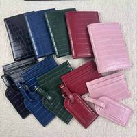 Nuevo Porta Pasaportes de Cuero con Patrón de Cocodrilo, Etiqueta para Equipaje, Cartera Multifuncional para Tarjetas, Set en Caja de Regalo
