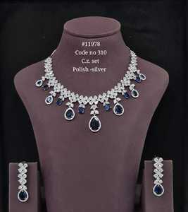 Collar con Circonita Cúbica en Forma de Flor 11978, Collar con Piedra Verde Corte Pera, Chapado en Rodio, Aretes, Estilo Clásico para Boda de Mujer - Product Image 3