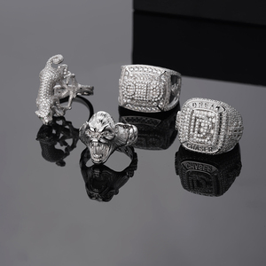Bague Panthère de Luxe Plaqué Or 18K, Entièrement Pavée de Zircons Cubiques, Yeux d'Émeraude, Bijou Animalier Tendance - Product Image 6