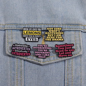 Broche en émail personnalisée avec citations de philosophie de vie, broches introverties par nature, extroverties par sélection, badge de revers, bijoux cadeau - Product Image 5