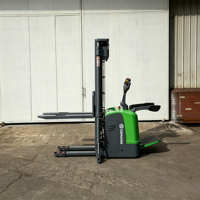 Transpalette Électrique Autoporté MOVMES 2 Tonnes (4400 lbs) avec Batterie Lithium-Ion, Hauteur de Levage 6,5 m, Levage Entièrement Libre