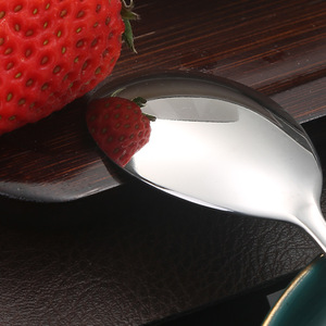 ช้อนสแตนเลส 304: ช้อนทรงรีด้ามยาวสำหรับคนกาแฟ ใช้ในครัวเรือน ไอศกรีม - Product Image 3