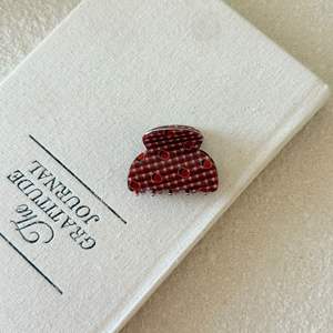 Barrette à cheveux en plastique à carreaux rouges, motif fraise mignon pour fille, pour usage quotidien décontracté - Product Image 6