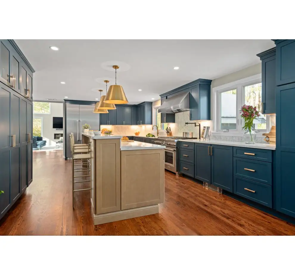 2024 nouveaux produits meubles de maison île classique Design bleu peint en bois massif Shaker armoires de cuisine placard