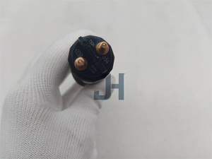 Inyector de Combustible Diésel Common Rail de Alta Calidad 0445120054, 0445 120 054 para Piezas de Maquinaria de Construcción - Product Image 5