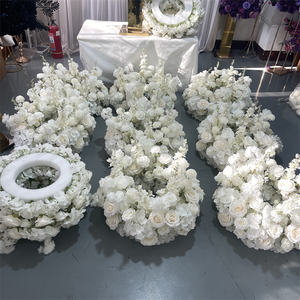 Couronne de fleurs artificielles blanches GreenLife en forme de cercle pour base de chandelier, centre de table floral pour décoration de mariage - Product Image 5