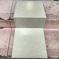 Vente directe d'usine Carreaux à gradins en céramique Fonctions résistantes à l'usure Carreaux de sol intérieurs en porcelaine pour l'isolation thermique