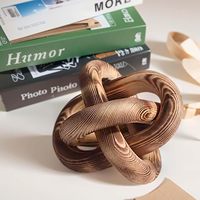 Sculpté à la main rustique 3 objets de décoration de noeud en bois décors de maillons de chaîne en bois pour salon décor à la maison Unique