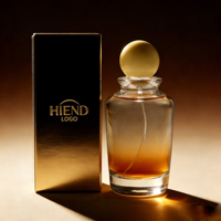 Flacon de parfum en verre dégradé de luxe avec bouchon sphérique en jade crème, design vintage aux tons chauds pour les parfums rétro et l'ambiance de la maison