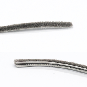 แถบกันลมสำหรับประตูและหน้าต่างบานเลื่อนพลาสติกสีดำแบบกำหนดเองได้ ทนทาน ติดตั้งง่าย เหมาะสำหรับห้องครัว ห้องนอน ห้องนั่งเล่น - Product Image 2