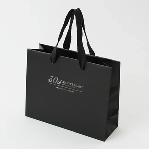 Borsa di Carta Personalizzata di Lusso per Shopping con Manico in Nastro e Logo Stampato per Cosmetici Regali Boutique e Accessori Artigianali - Product Image 5