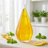 Bouteille à liqueur en verre unique en forme de goutte d'eau 750 ml, moderne, à facettes, avec base lourde, gravure givrée, bouchon en liège pour Tequila, Brandy, Vodka