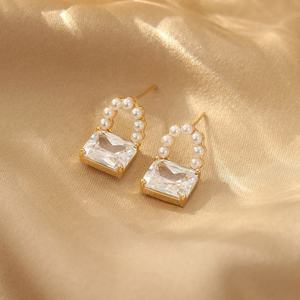 Women's Luxury & Fashionable Stud Earrings with Zircon Pearl <b>Handbag</b> Inspired New Chinese Style Universal Stylish <b>Accessory</b> - Product Image 1
