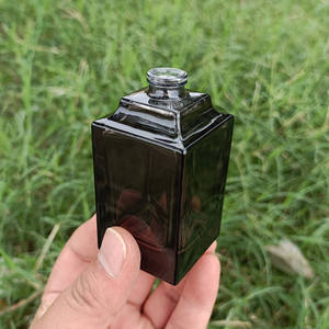 Chai nước hoa màu đen trong suốt pha lê thủy tinh trắng 50ml vuông lưỡi lê đen dày dưới đáy chai nước hoa - Product Image 3