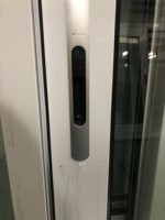 Fenêtre coulissante en aluminium et PVC pour balcon, design moderne et personnalisé, 2 rails, avec moustiquaire