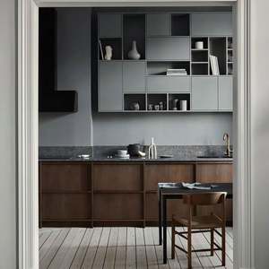 Gabinetes de Cocina de Lujo a Precio Económico con Isla Extensible, Gabinetes Modernos con Puertas, Diseño de Cocina Abierta - Product Image 1