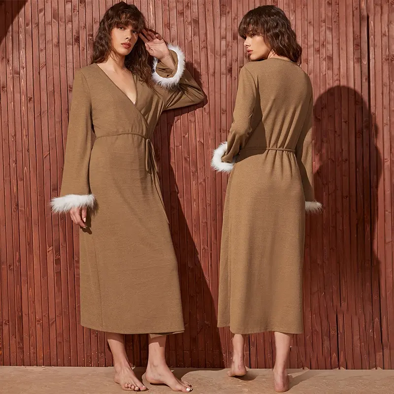 Scollo a V lungo e solido accappatoio con piume Design da donna personalizzato Filles abiti da donna