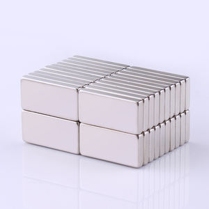 Aimants en néodyme carrés robustes en gros, aimants permanents NdFeB avec placage nickel, plusieurs tailles (N35, N42, N52) - Product Image 4