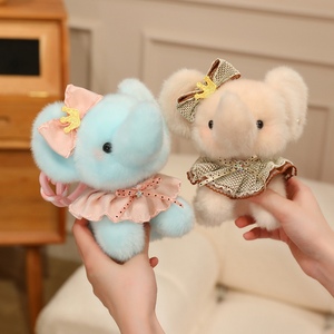 Llavero de Peluche de Elefante con Lazo y Vestido Floral de 16 CM, Colgante para Mochila, Regalo de Cumpleaños para Niñas, Souvenir del Zoológico - Product Image 3